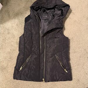 Love Tree Black Hooded Vest with Zippered Pockets